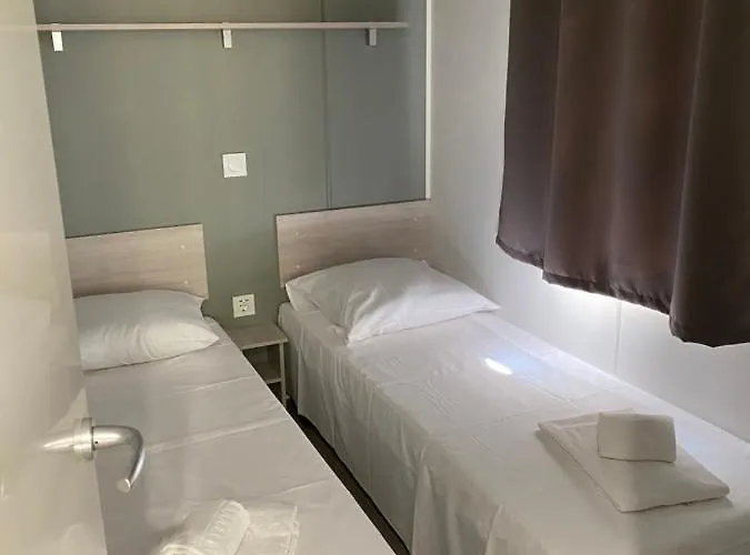 Kamp alanı Palombaggia Location I Pini Vecchio *